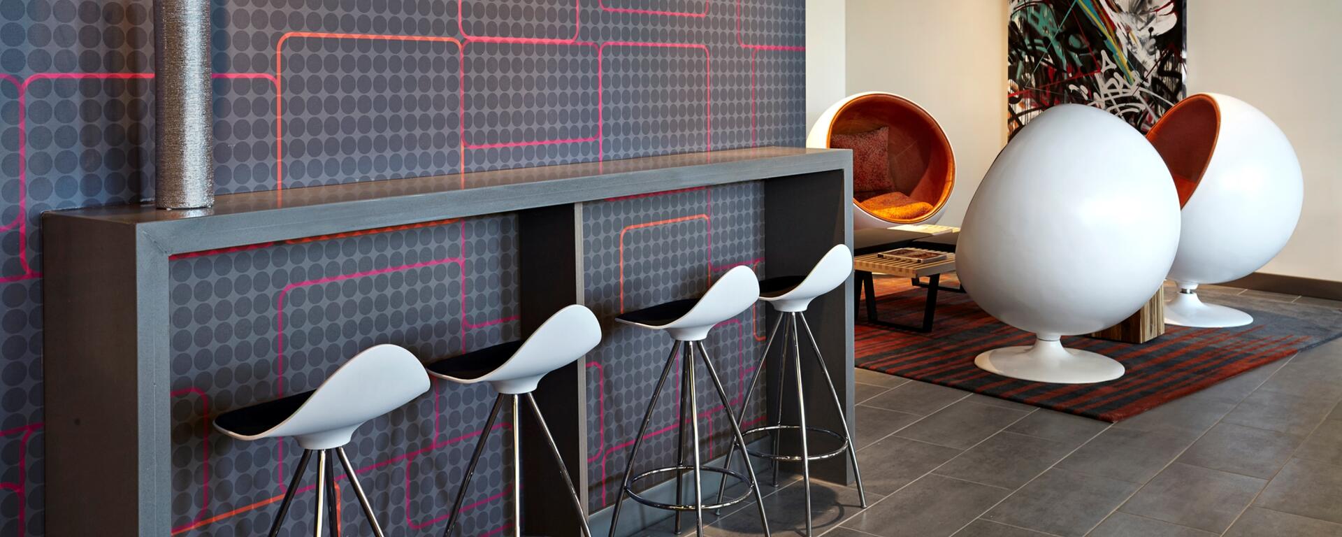 Aloft - lobby