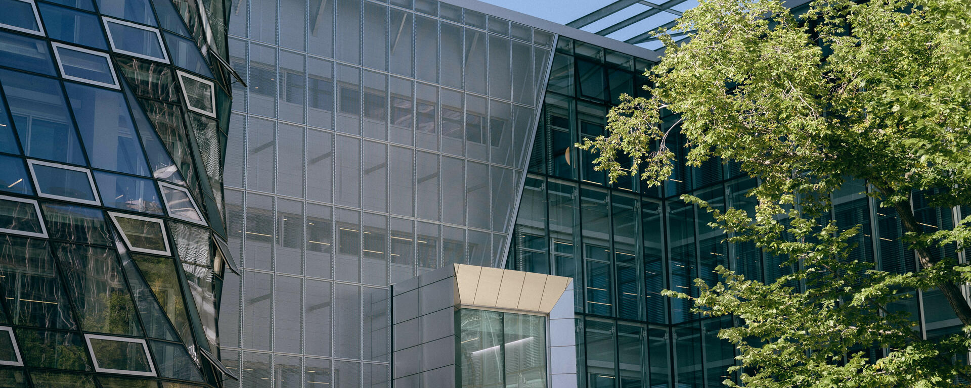 Exterior of the Hunter Student Commomns