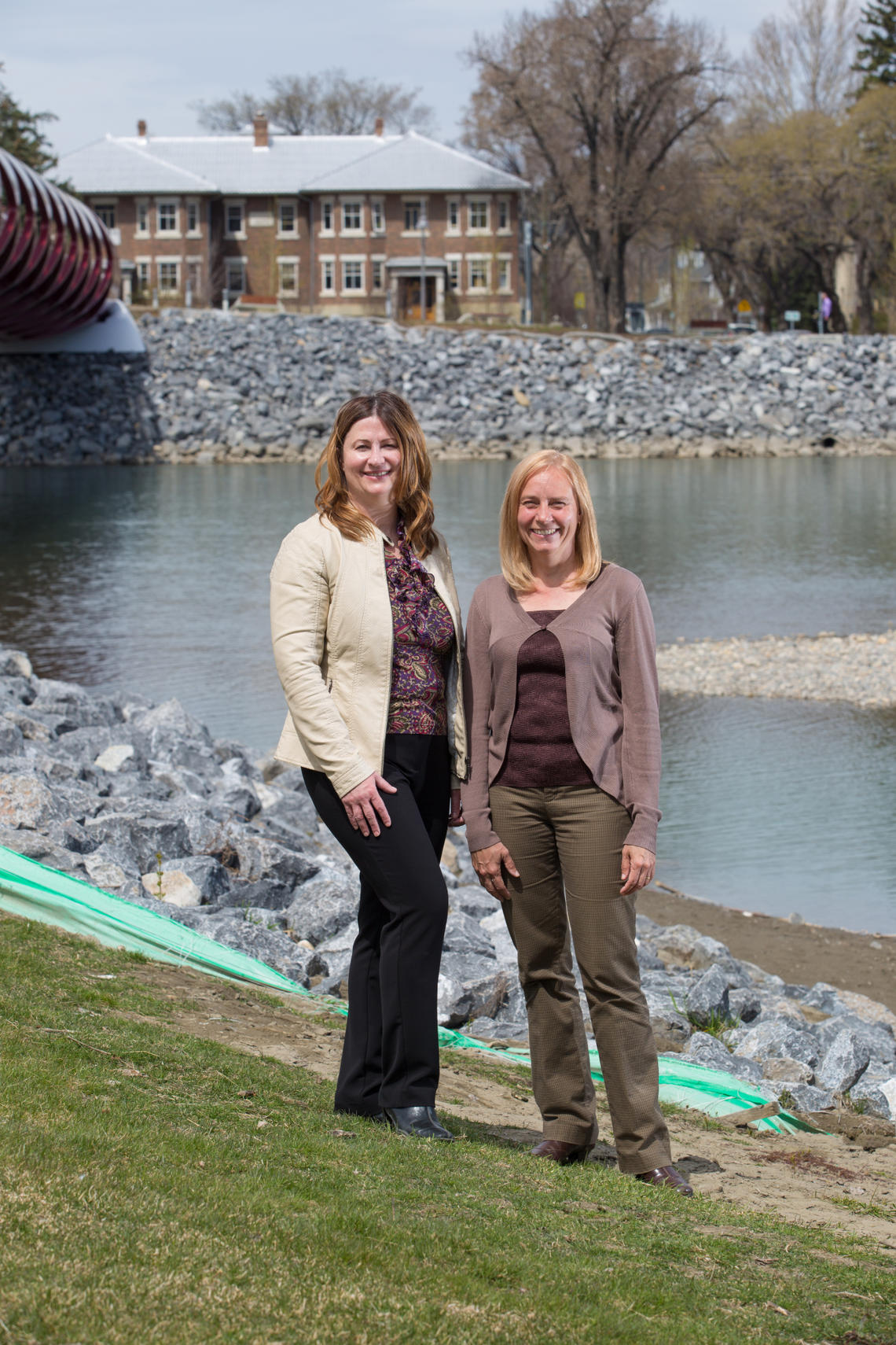 Tracey Moll, manager of Strategic Services in The City of Calgary's Environmental and Safety Management section, and Werklund doctoral candidate Faye Bres are working together to study management practices and lessons learned from the flood of 2013. 