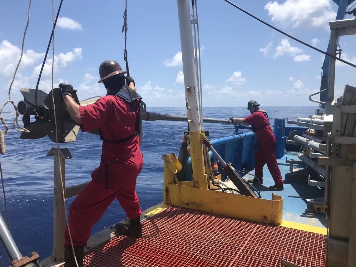 Piston Coring recovery/operations in the Gulf of Mexico off TDI-Brooks vessel R/V Brooks McCall
