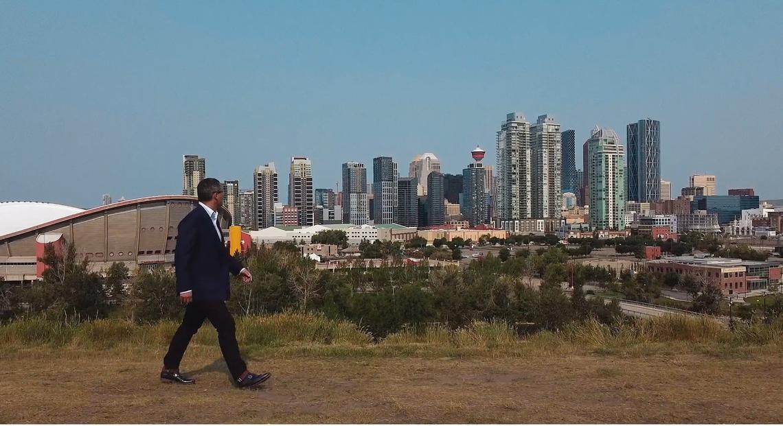 Sanders Lee looks at Calgary skyline