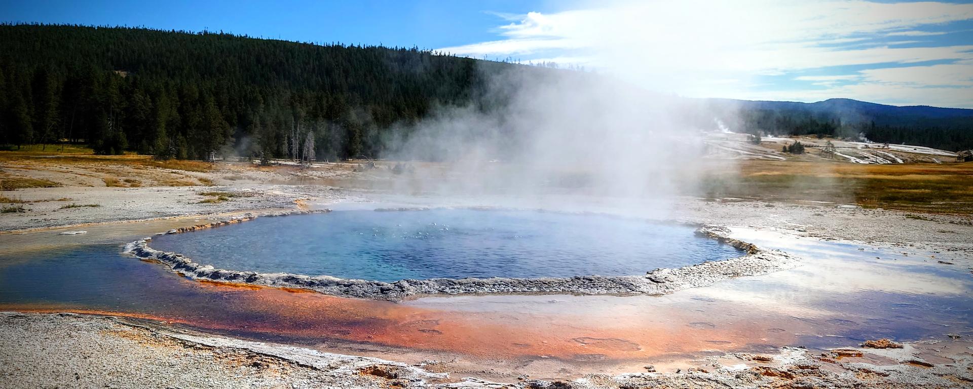 Bubbling Hotsprings in Yellowstone National Park