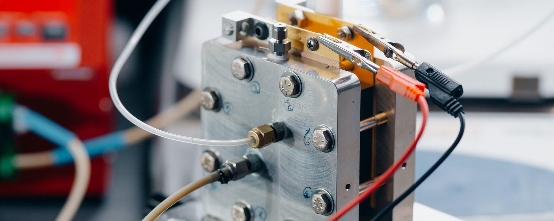 Electrolyzer cell