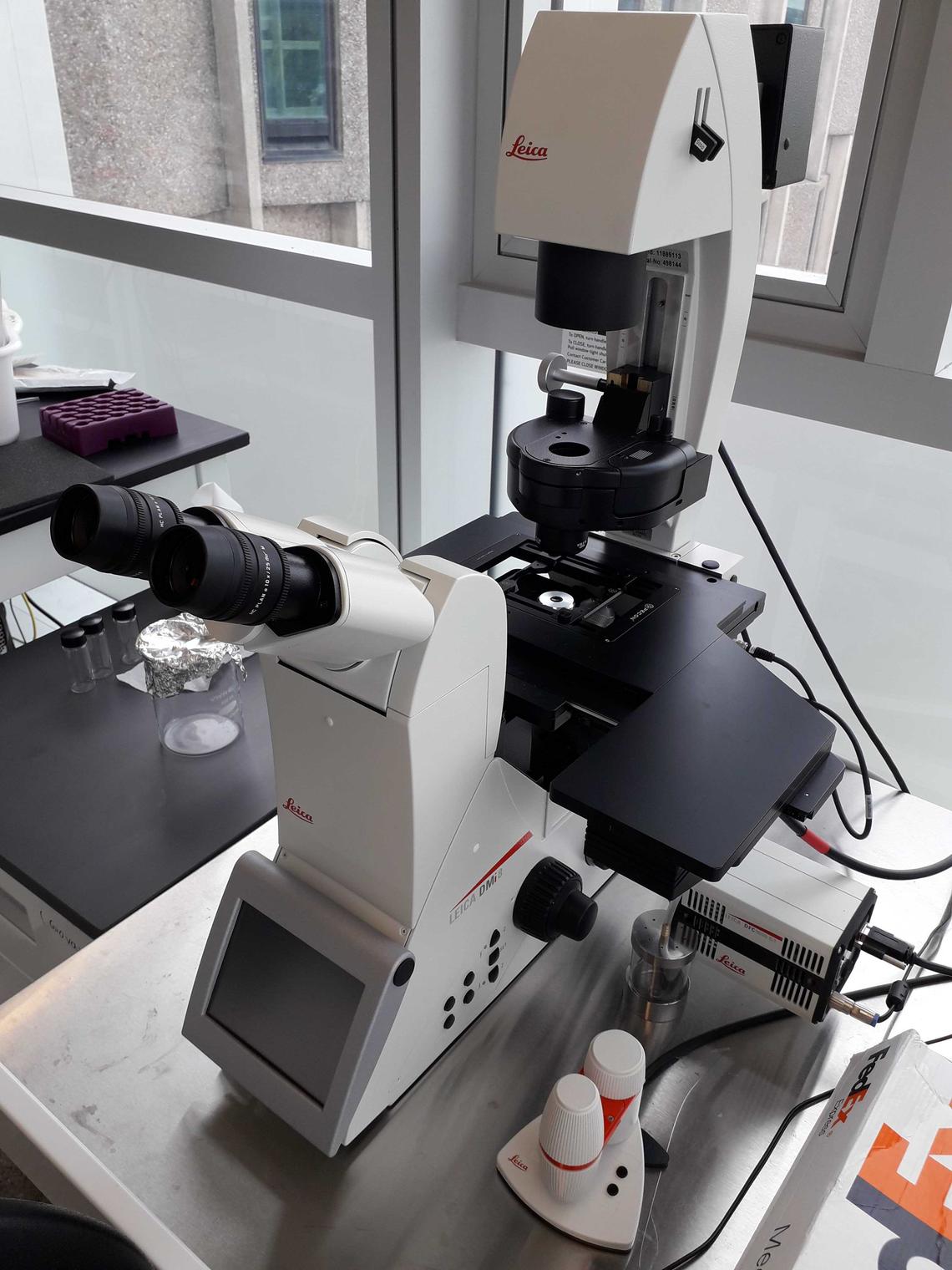 Leica DMi8 Inverted Fluorescent Microscope Leica DMi8 Inverted Fluorescent Microscope