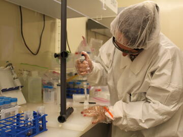 Anika Retzmann preparing an ion exchange column.