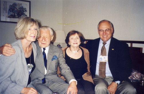 Gayle with Andrew, Ellen
                  and Dick in Montreal - 2000